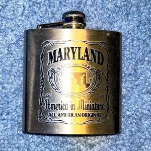 🎉 HOST PICK 🎉 State of Maryland Flask- 6 oz - stainless steel